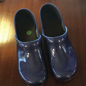 Women’s Sanita NEW Cobalt Blue Clogs Size 41